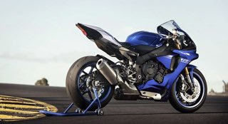 moto Yamaha R1 en location
